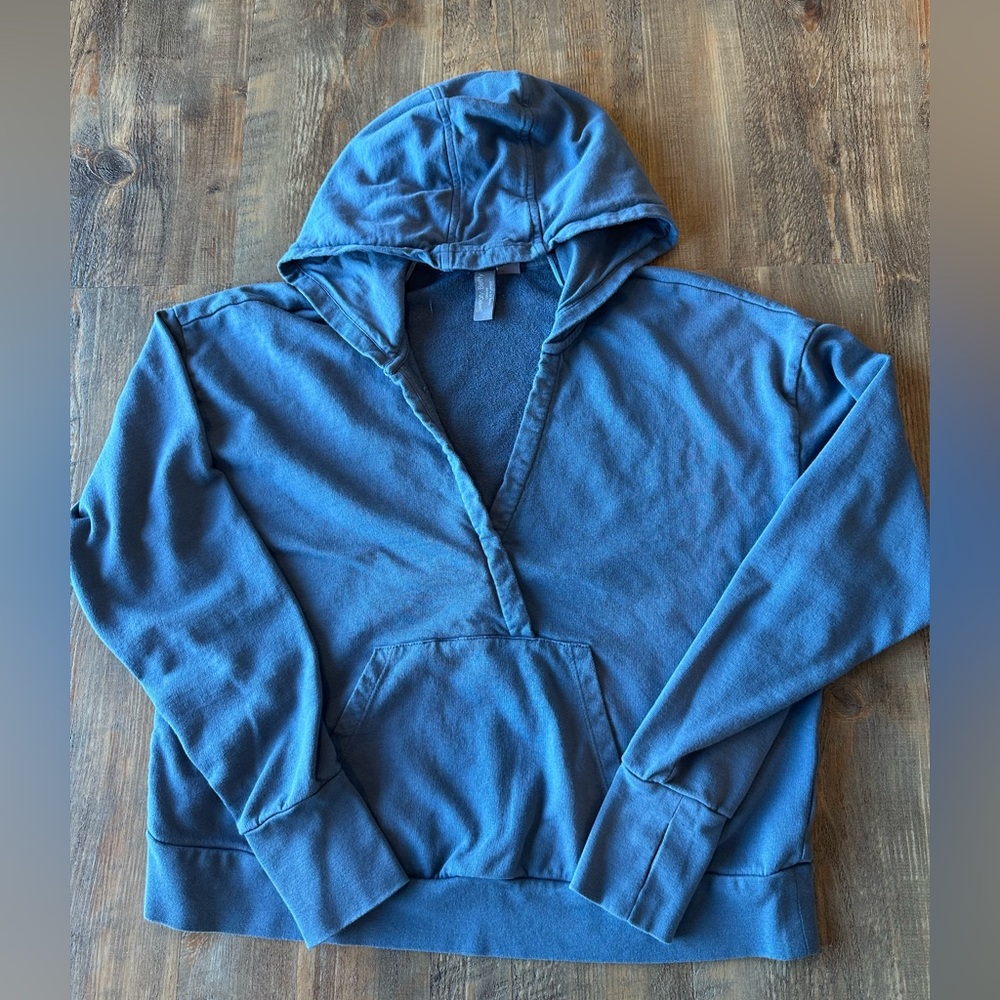 Women’s Sweaty Betty cropped sweatshirt